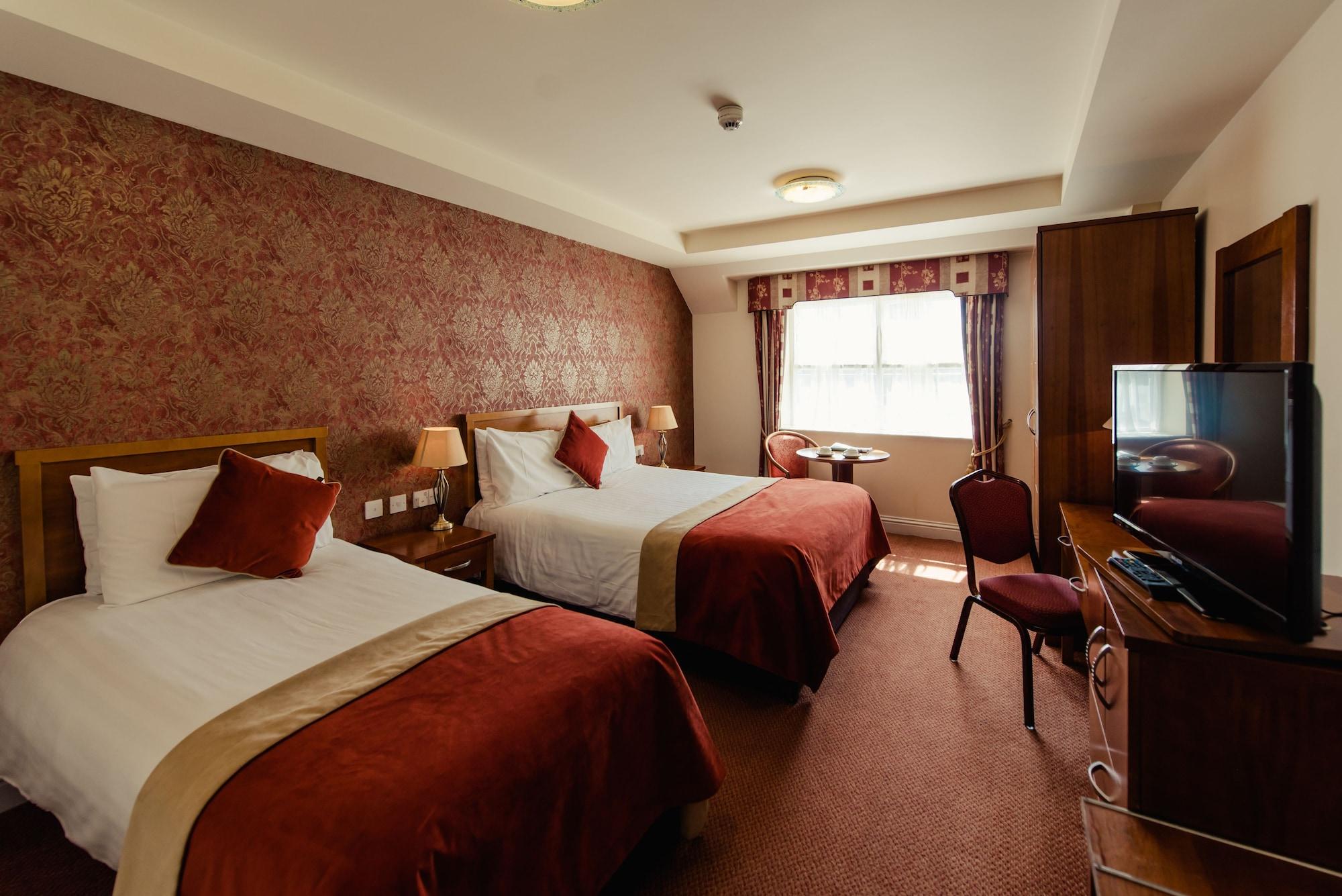 Carnegie Court Hotel Swords Exterior foto
