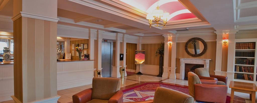 Carnegie Court Hotel Swords Exterior foto
